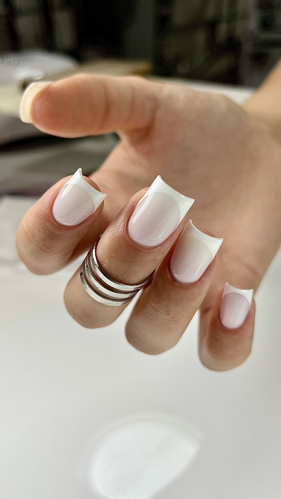 Russische Maniküre Hannover — professionelle apparative Maniküre im ProfiNails Studio
